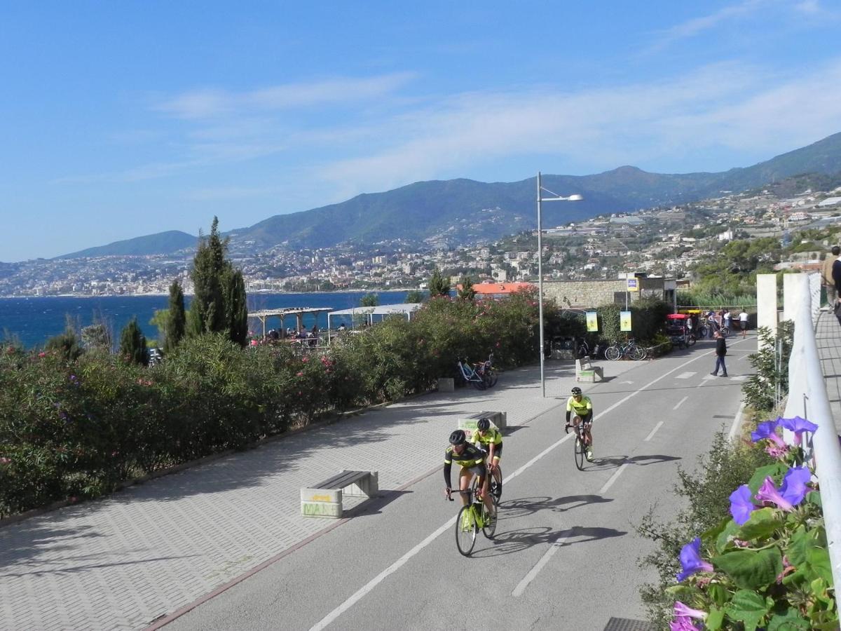 Centralissimo Trilocale Su Due Piani - Flavio House Sanremo Bagian luar foto